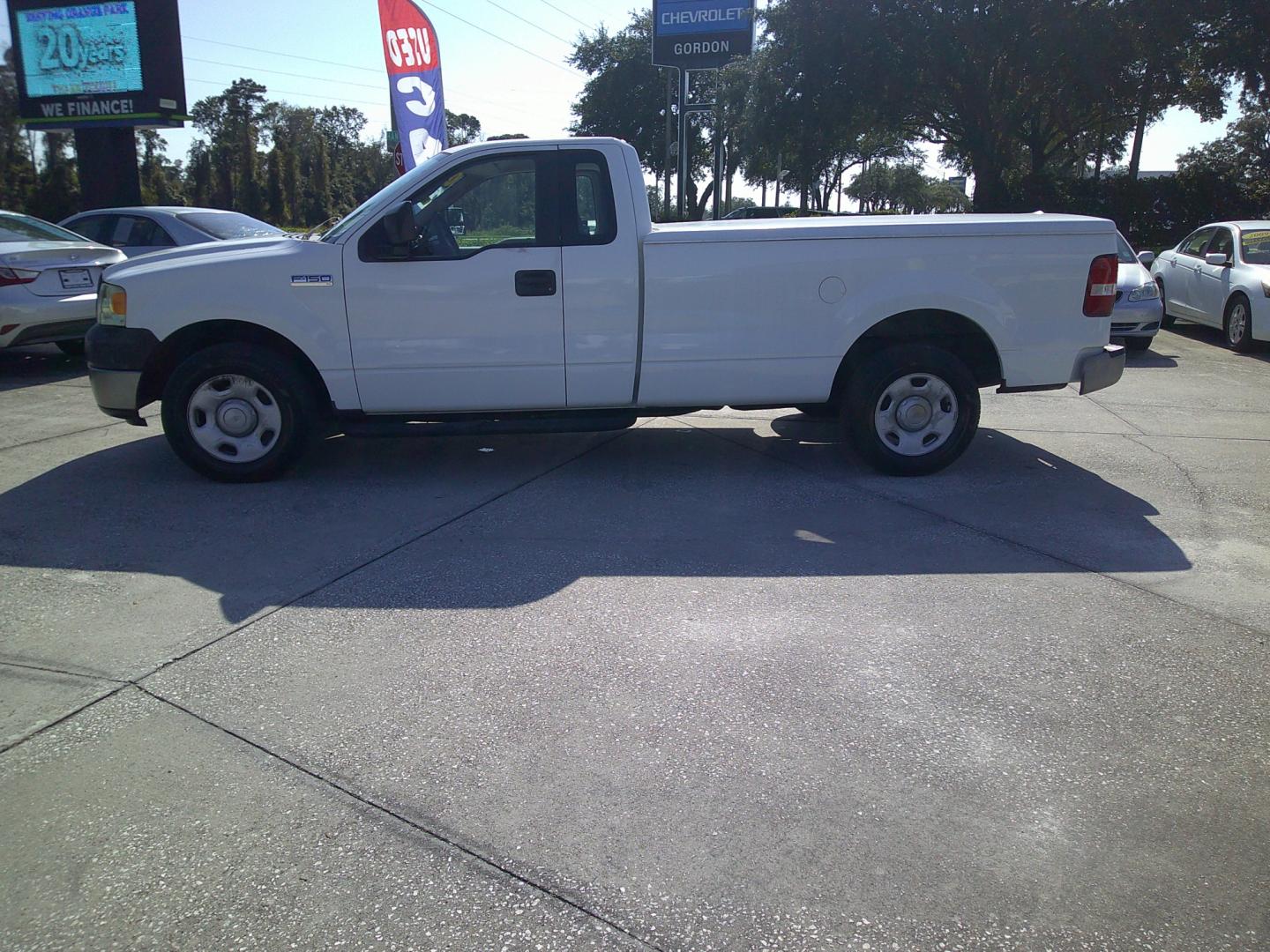 2005 WHITE FORD F-150 STX; XL; XLT (1FTRF12215N) , located at 390 Hansen Avenue, Orange Park, FL, 32065, (904) 276-7933, 30.130497, -81.787529 - Photo#4